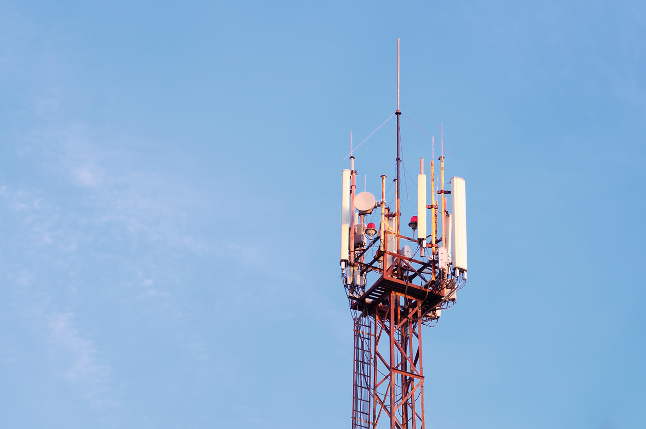 What Is a Distributed Antenna System? | Harris Communications